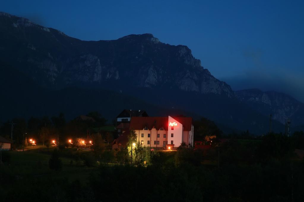 Hotel Sofia Bran  Exteriör bild