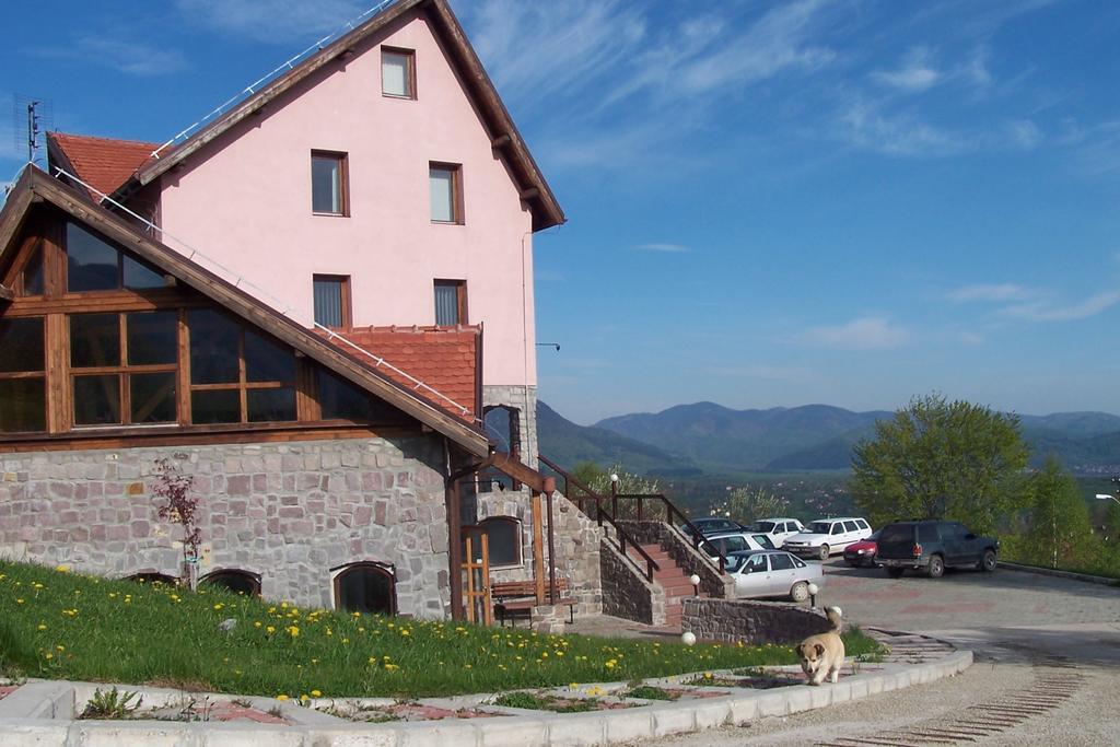 Hotel Sofia Bran  Exteriör bild